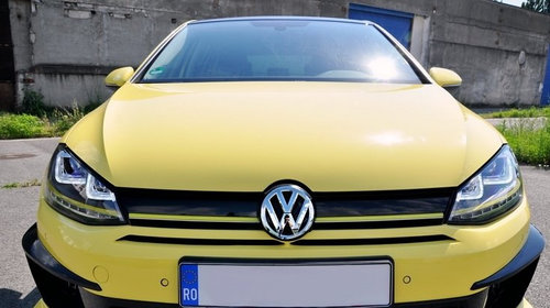 Ansamblu Faruri 3D Semnal Dinamic LED + Grila compatibil cu VW Golf 7 VII (2012-2017) R400 Design Galben