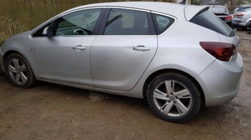 Ansamblu stergatoare cu motoras Opel Astra J 2012 Hatchback 1.7