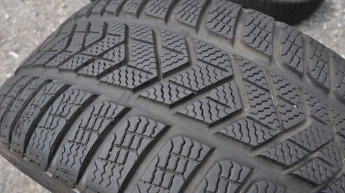 Anvelopa Iarna 245/45 R17 PIRELLI SOTTOZERO 3 99V