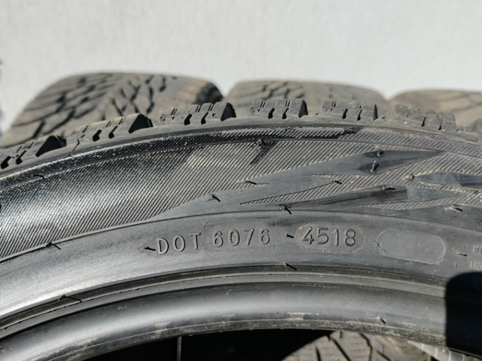 Anvelope / cauciucuri iarna 275/40 R21 N