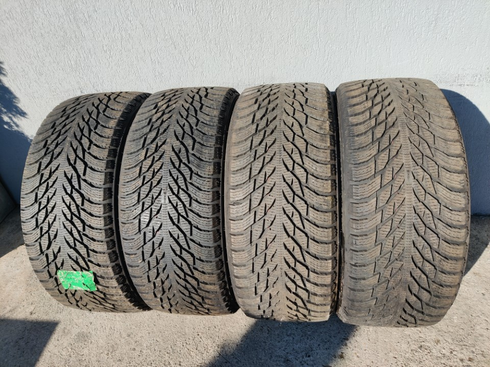 Anvelope / cauciucuri iarna 275/40 R21 Nokian Hakkapeliitta R3 SUV