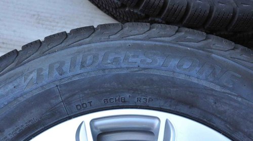 Anvelope Iarna Bridgestone 215/65 R16 Dacia Duster VW Tiguan Transporter T5 T6 Sharan Audi Q3 Nissan Qasqai