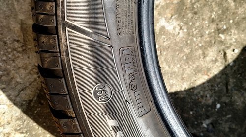 Anvelope iarna DUNLOP RUNFLAT 225/55/17 2011 7.5MM