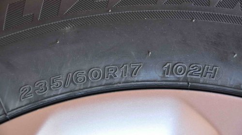 ANVELOPE IARNA NOI 17 inch Bridgestone Blizzak LM-32 235/60/R17