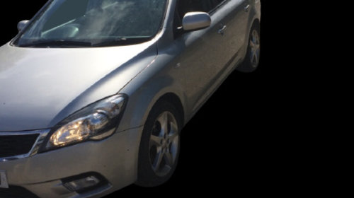 Aparatoare noroi dreapta spate Kia Ceed [facelift] [2010 - 2012] SW wagon 1.6 CRDi AT (116 hp)