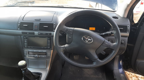 Aparatoare noroi fata dreapta Toyota Avensis 2 [facelift] [2006 - 2009] Sedan 2.0 D MT (116 hp)