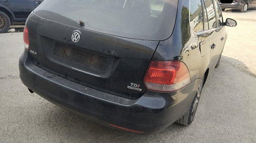 Aparatoare noroi fata dreapta Volkswagen Golf 6 an 2012 Cutie manuala 5 viteze Motor 1.6 Diesel