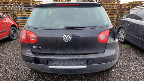 Aparatoare noroi fata stanga spre fata Volkswagen VW Golf 5 [2003 - 2009] Hatchback 3-usi 1.4 MT (80 hp)