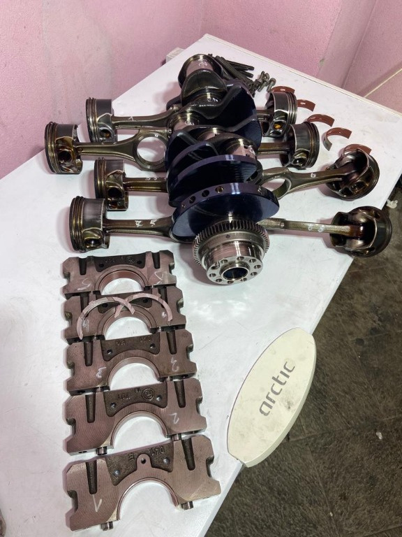 Arbore cotit vibrochen + Pistoane 4.0L Complet Porsche Audi Lamborghini 0P2105019G 0p2105221e