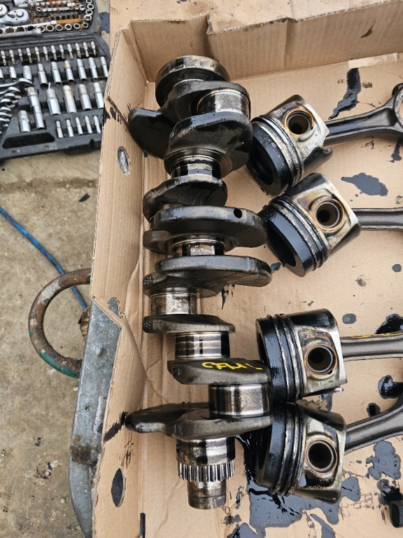 Arbore vibrochen VW TOURAN CADDY cod CFH