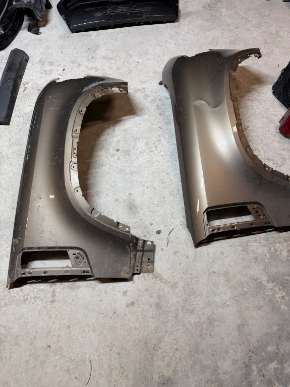 Aripa dreapta fata Land Rover Range Rover Defender L663 2020/2021/2022/2023/2024