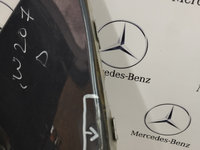 Aripa dreapta fata Mercedes Benz E class C207 mic defect