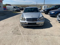 Aripa dreapta fata Mercedes C-Class W203 2003 limuzina 2,2 cdi