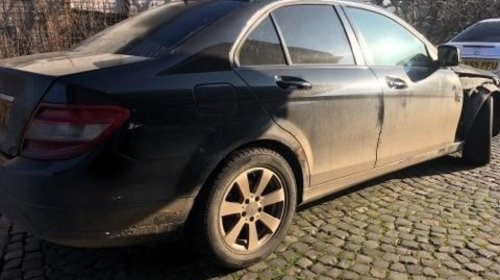 Aripa dreapta fata Mercedes C-Class W204 2008 Limuzina 2148