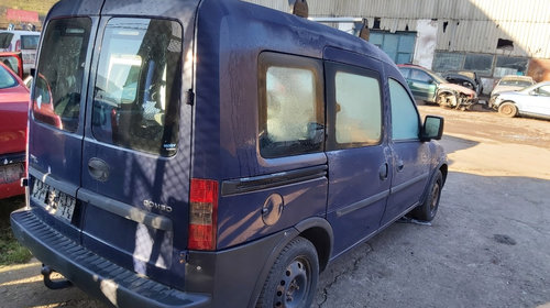 Aripa dreapta fata Opel Combo C 2005 COMBI 1.4