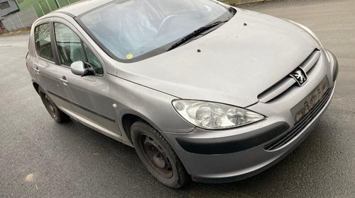 Aripa dreapta fata Peugeot 307 2004 HATCHBACK 1.4 HDI