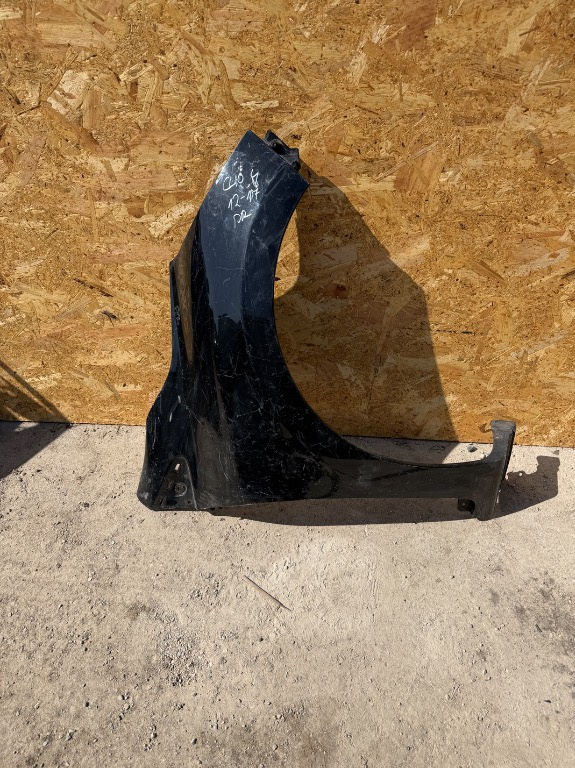 Aripa dreapta fata Renault Clio 4 2012/2013/2014/2015/2016/2017/2018