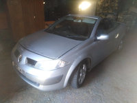 Aripa dreapta fata Renault Megane 2 2005 Cabrio 1.6 benzina (K4M)