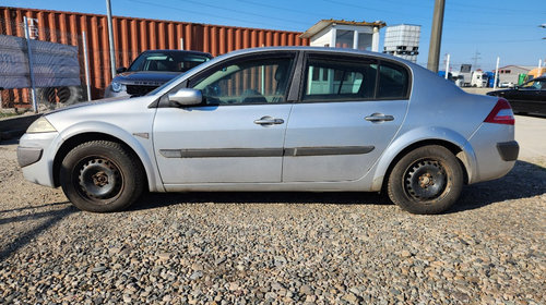 Aripa dreapta fata Renault Megane 2 2006 Berlina 1.9 dci euro4, 96kw