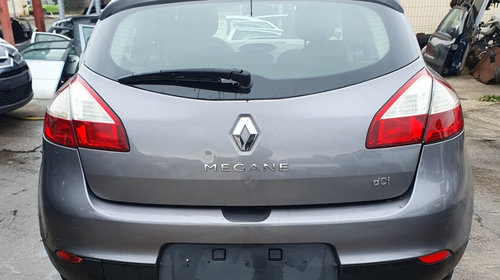 Aripa dreapta fata Renault Megane 3 2009 HATCHBACK 1,5 DCI