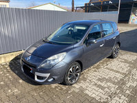 Aripa dreapta fata Renault Scenic 3 2010 MONOVOLUM 1.9 DCI