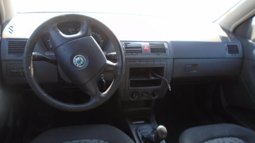 Aripa dreapta fata Skoda Fabia 2007 Break 1.4 Tdi