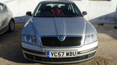 Aripa dreapta fata Skoda Octavia 2007 Hatchba