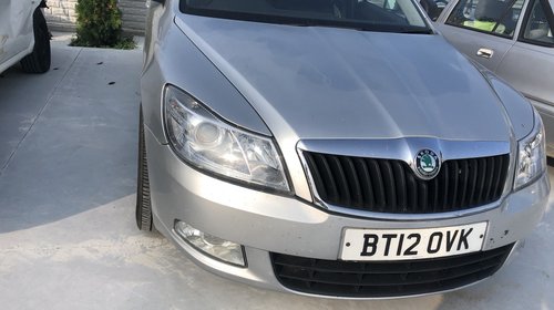 Aripa dreapta fata Skoda Octavia 2012 berlina 1.6 diesel