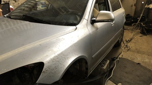 Aripa dreapta fata Skoda Octavia 2012 Break 1.6 tdi