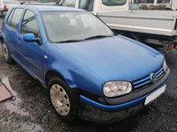 Aripa dreapta fata Volkswagen Golf 4 2001 1.6 Benzina Cod motor AUS 105CP/77KW