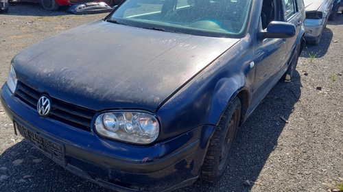 Aripa dreapta fata Volkswagen Golf 4 2001 BREAK 1.9 tdi