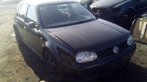 Aripa dreapta fata Volkswagen Golf 4(IV) 1999