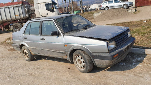 Aripa dreapta fata Volkswagen Jetta 1990 Berl