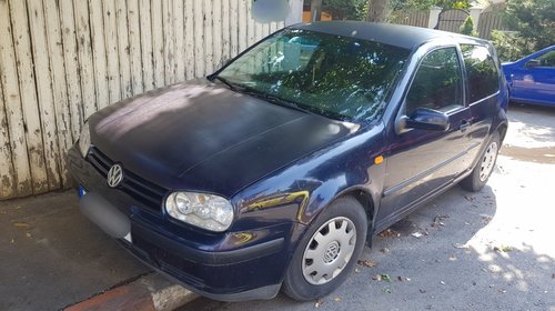 Aripa dreapta fata VW Golf 4 2002 coupe 1.4