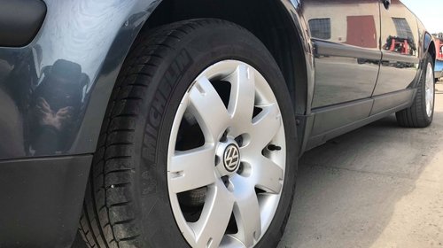 Aripa dreapta fata VW Passat B5 2004 LIMUZINA 1.9 TDI