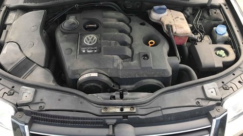 Aripa dreapta fata VW Passat B5 2004 LIMUZINA 1.9 TDI