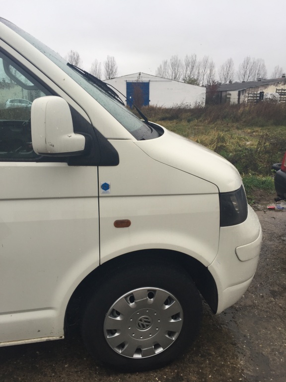 Aripa dreapta fata VW T5 2.5 TDI AXE AXD