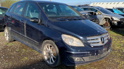 Aripa dreapta spate Mercedes B-Class W245 2007 B200 2.0 CDI