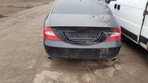 Aripa dreapta spate Mercedes CLS W218 2006 berlina 3500