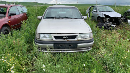 Aripa dreapta spate Opel Vectra A 1993 limuzi