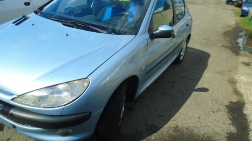 Aripa dreapta spate Peugeot 206 2006 HATCHBACK 1.4