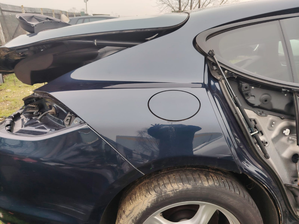 ARIPA DREAPTA SPATE PORSCHE PANAMERA 2009-2016