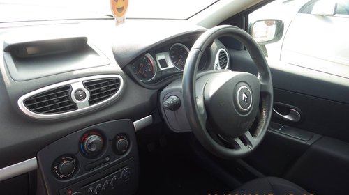 Aripa dreapta spate Renault Clio 2006 Coupe 1.5 dci