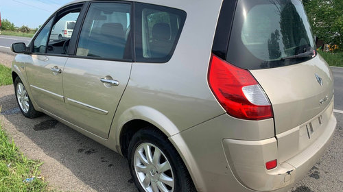 Aripa dreapta spate Renault Scenic 2 2008 MONOVOLUM 2.0 DCI