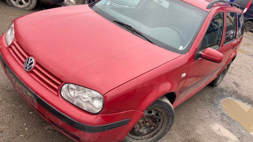 Aripa dreapta spate Volkswagen Golf 4 2001 COMBI 1.9 TDI