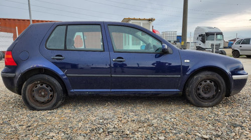 Aripa dreapta spate Volkswagen Golf 4 2001 Hatchback 1.6i 77kw