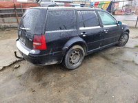 Aripa dreapta spate Volkswagen Golf 4 combi an 2004