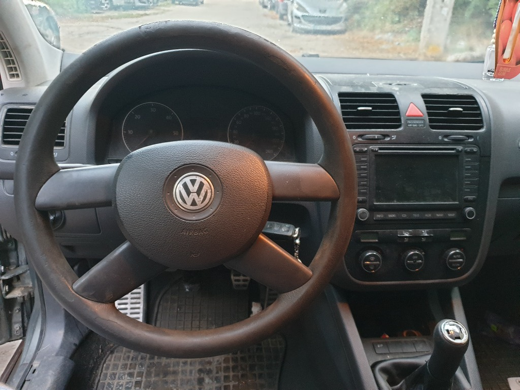 Aripa dreapta spate Volkswagen Golf 5 2007 Hatchback 1.9 TDI - imagine 6
