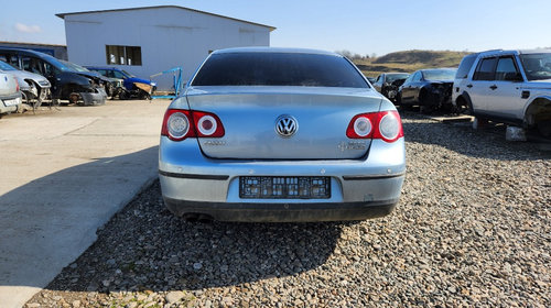 Aripa dreapta spate Volkswagen Passat B6 2006 Berlina 2.0tdi