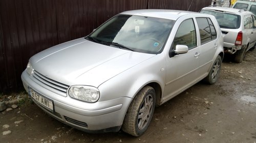 Aripa dreapta spate VW Golf 4 2003 Hatchback 